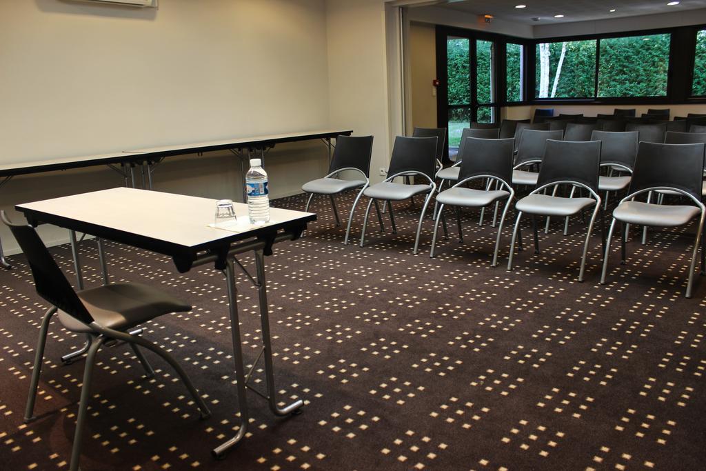Kyriad Rennes Nord Hotel Екстер'єр фото