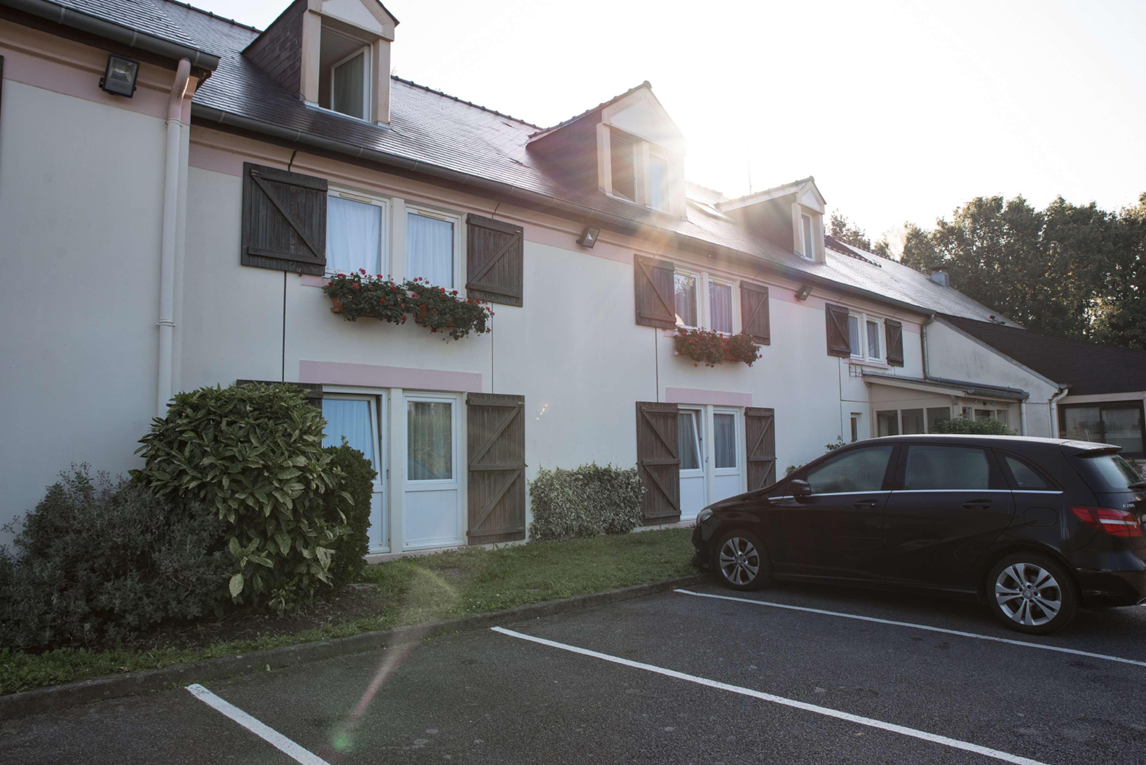 Kyriad Rennes Nord Hotel Екстер'єр фото